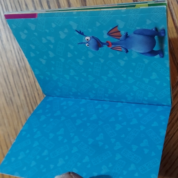 Disney Doc McStuffins Tiny Look & Find Book - Picture 3 of 12